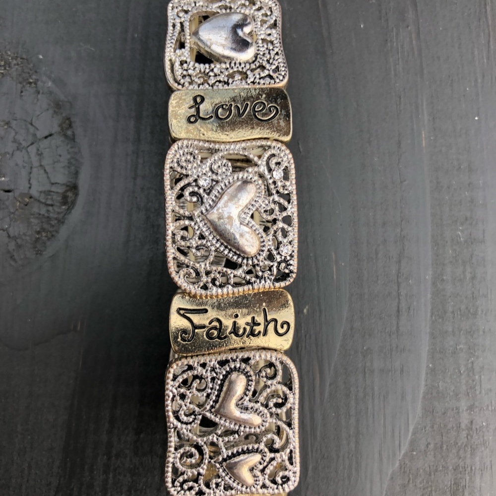 🧚‍♀️3/$20🧚‍♂️ Love, Faith, Hope Bracelet